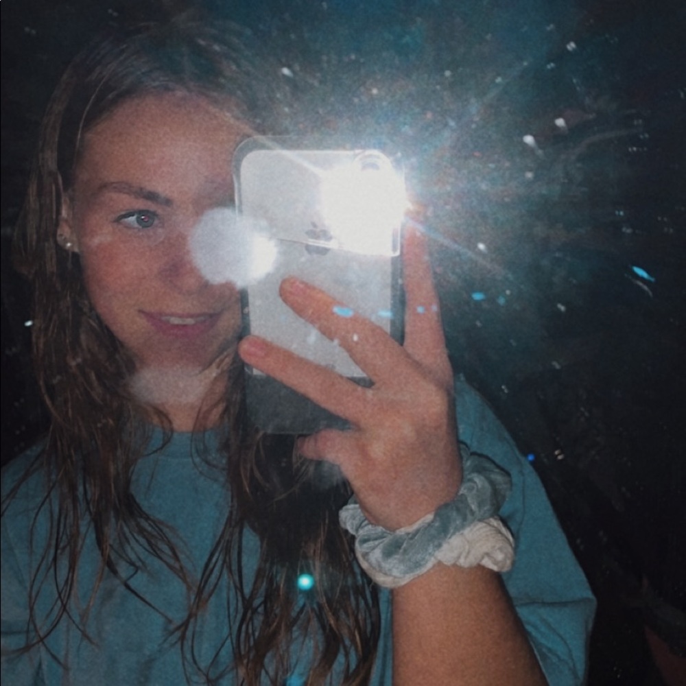 Meet your Posher, Mikayla